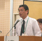08年度方針を提案する、福岡専務